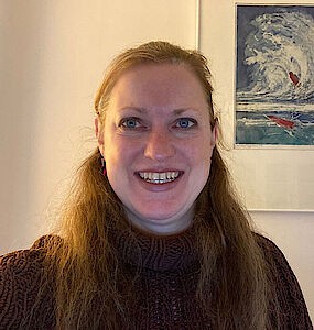 Kontakt Julia Kuhnt